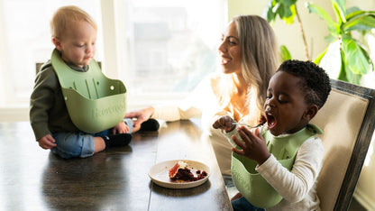Heaveroo™ Silicone Vomit Bib